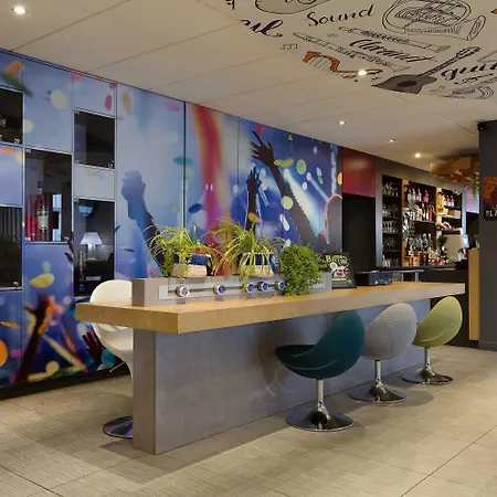 Ibis Centre Gare Hotel 3*