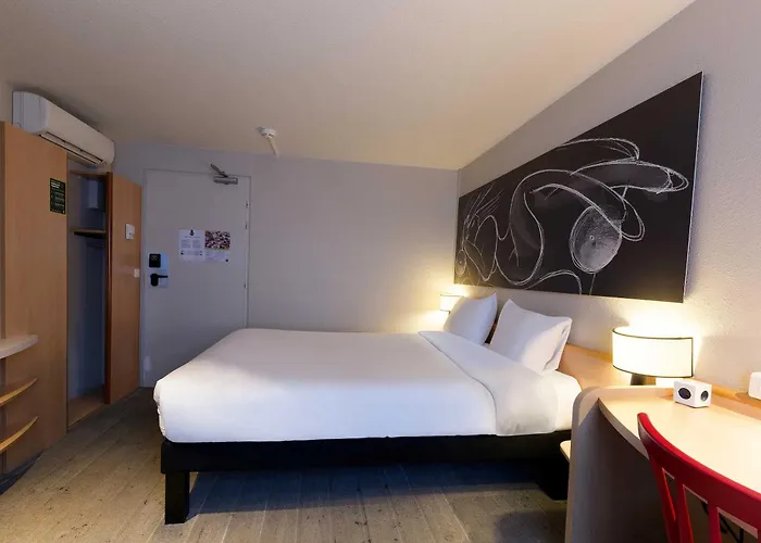 Otel Centre Erlon 3*