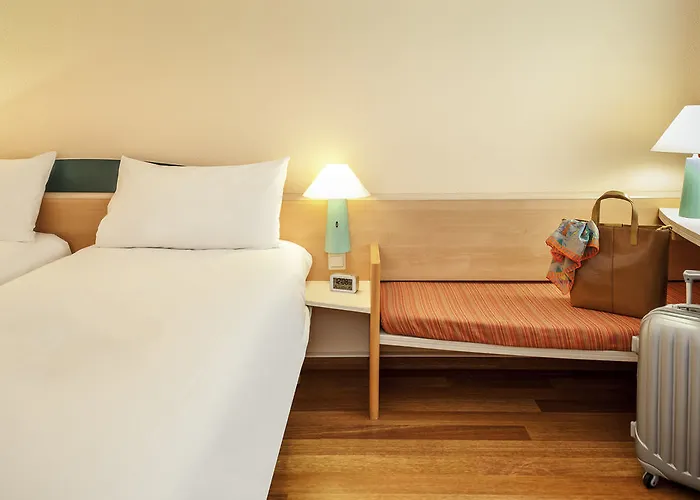 Otel Centre Erlon 3*